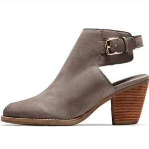 Cole hann women’s strap booties size 9.5 trendy